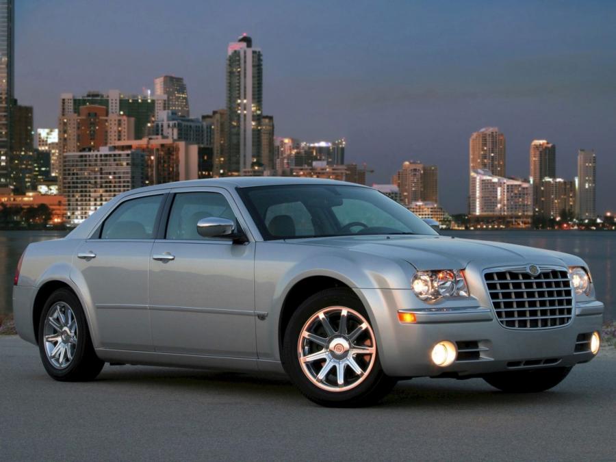  Chrysler 300C 2004 года  (фото 23 из 36)